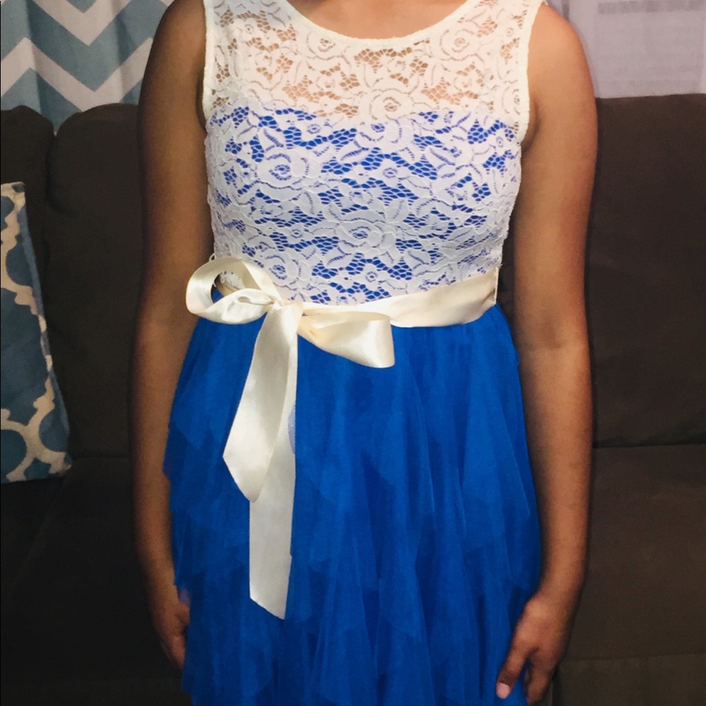 Girls dress
